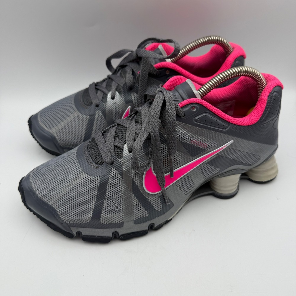 Nike Shox Roadster+ Running Shoes Womens 8.5 Grey Pink Low Top Sneaker